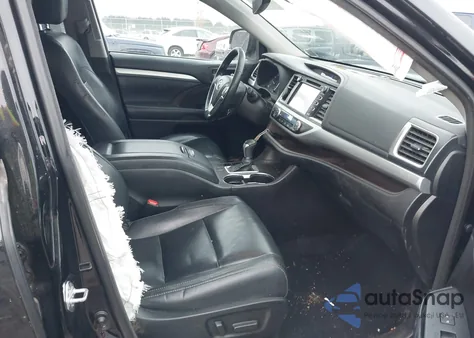 2018 Toyota Highlander Xle from USA, damaged, VIN 5TDJZRFH3JS859447